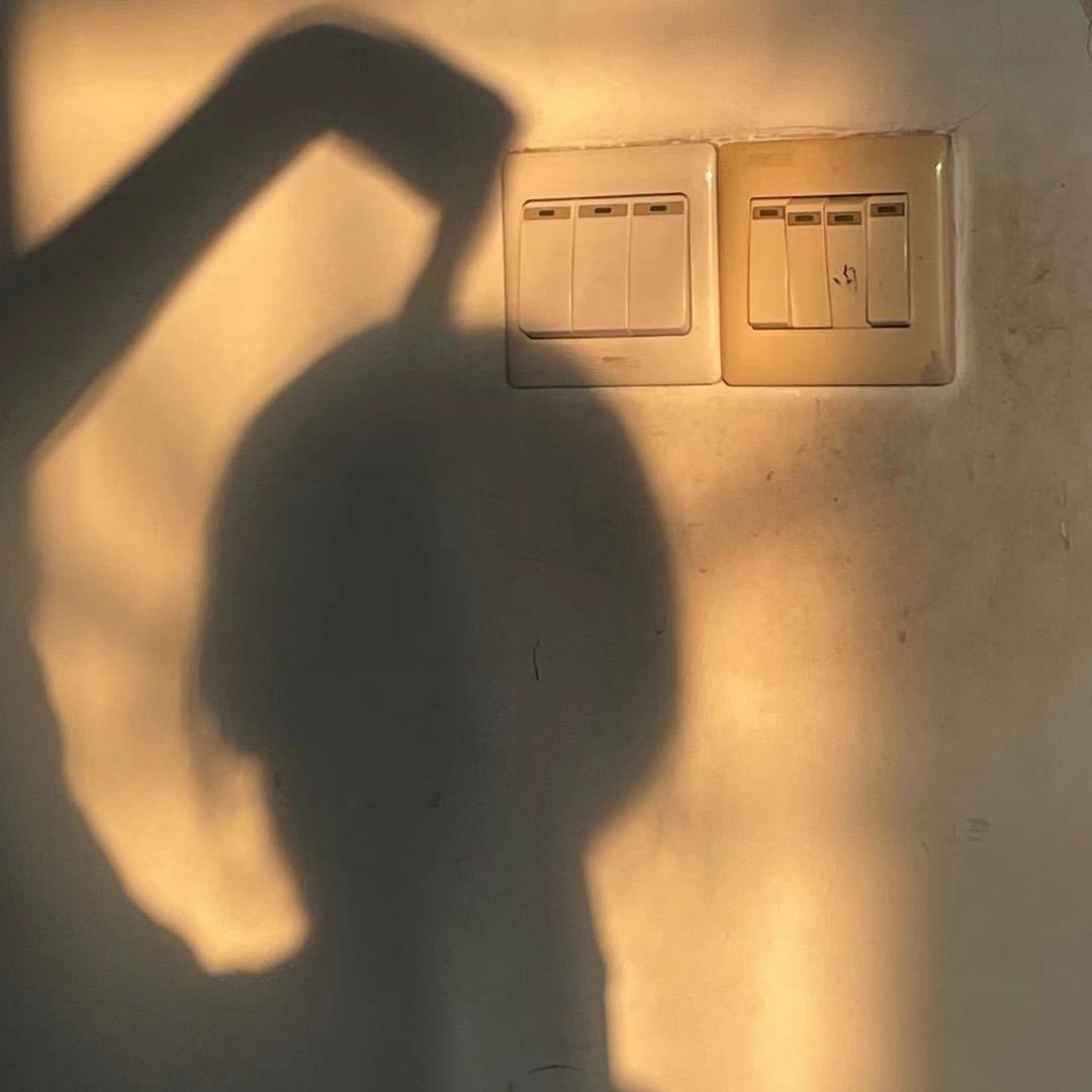 菜菜煜女